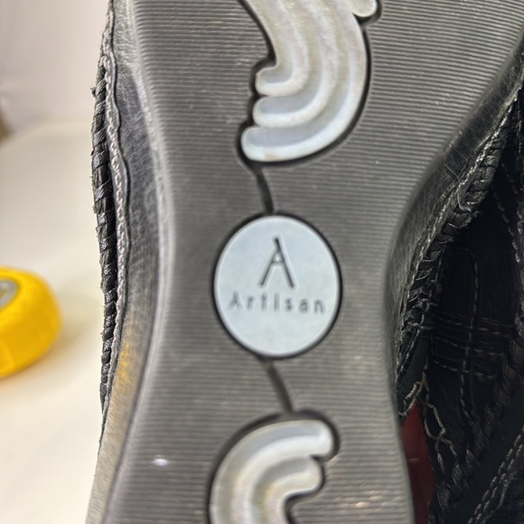 Clarks Artisan Women's Black Slip-On Wedge Shoes - Picture 10 of 11